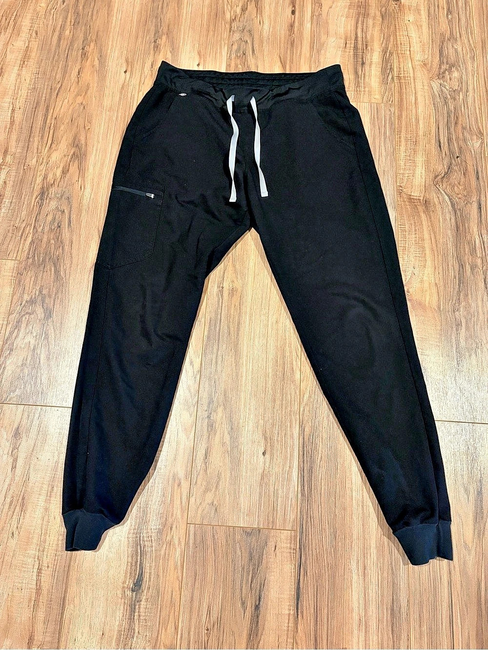 FIGS Zamora Jogger Scrub Pants in Black PO#1747